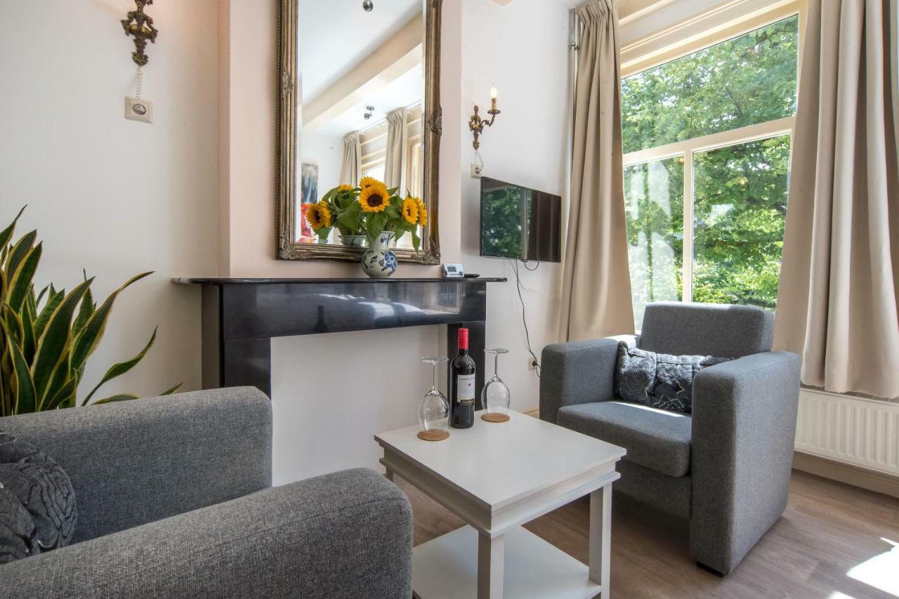 The Blue Stairs Bed & Breakfast Amsterdam Exterior photo