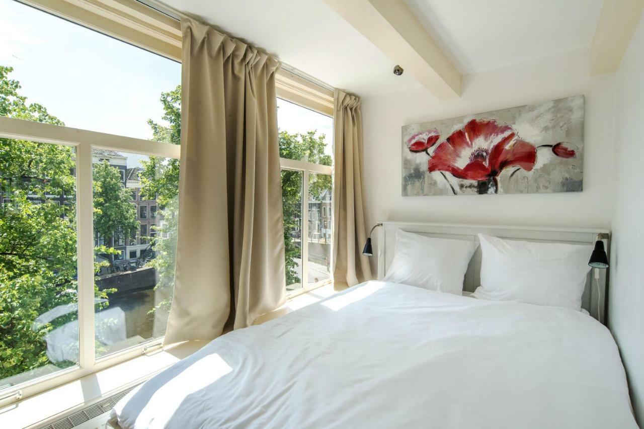The Blue Stairs Bed & Breakfast Amsterdam Exterior photo
